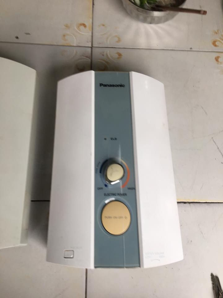 Máy tắm nước nóng Panasonic